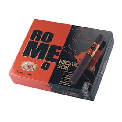Romeo 505 Nicaragua by Romeo y Julieta Toro Natural