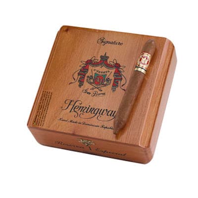 Arturo Fuente Hemingway Signature Sun Grown Natural