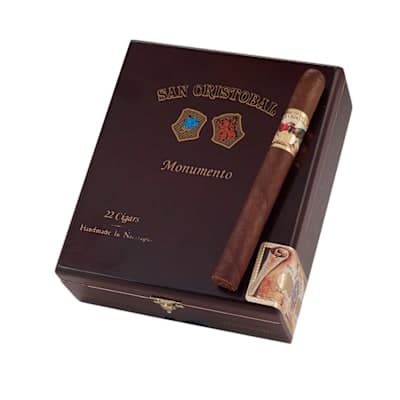 San Cristobal Monumento Oscuro